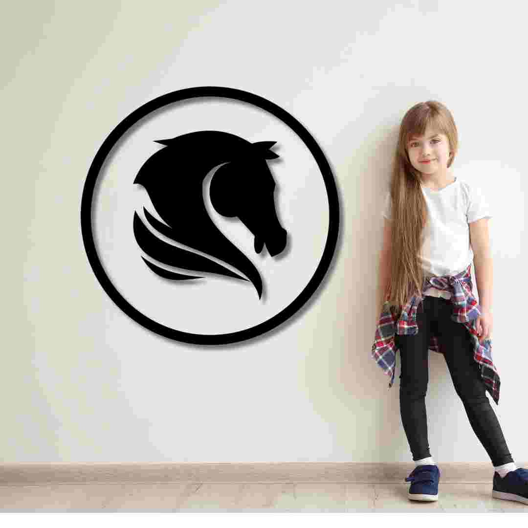 Royal Horse Head Circular Cut-Out Wall Decor – Luxury Equestrian Wall Art