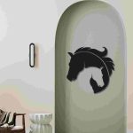 Entangled Feather-Haired Horse Heads Wall Decor – Artistic Dual Horse Design - Image 8